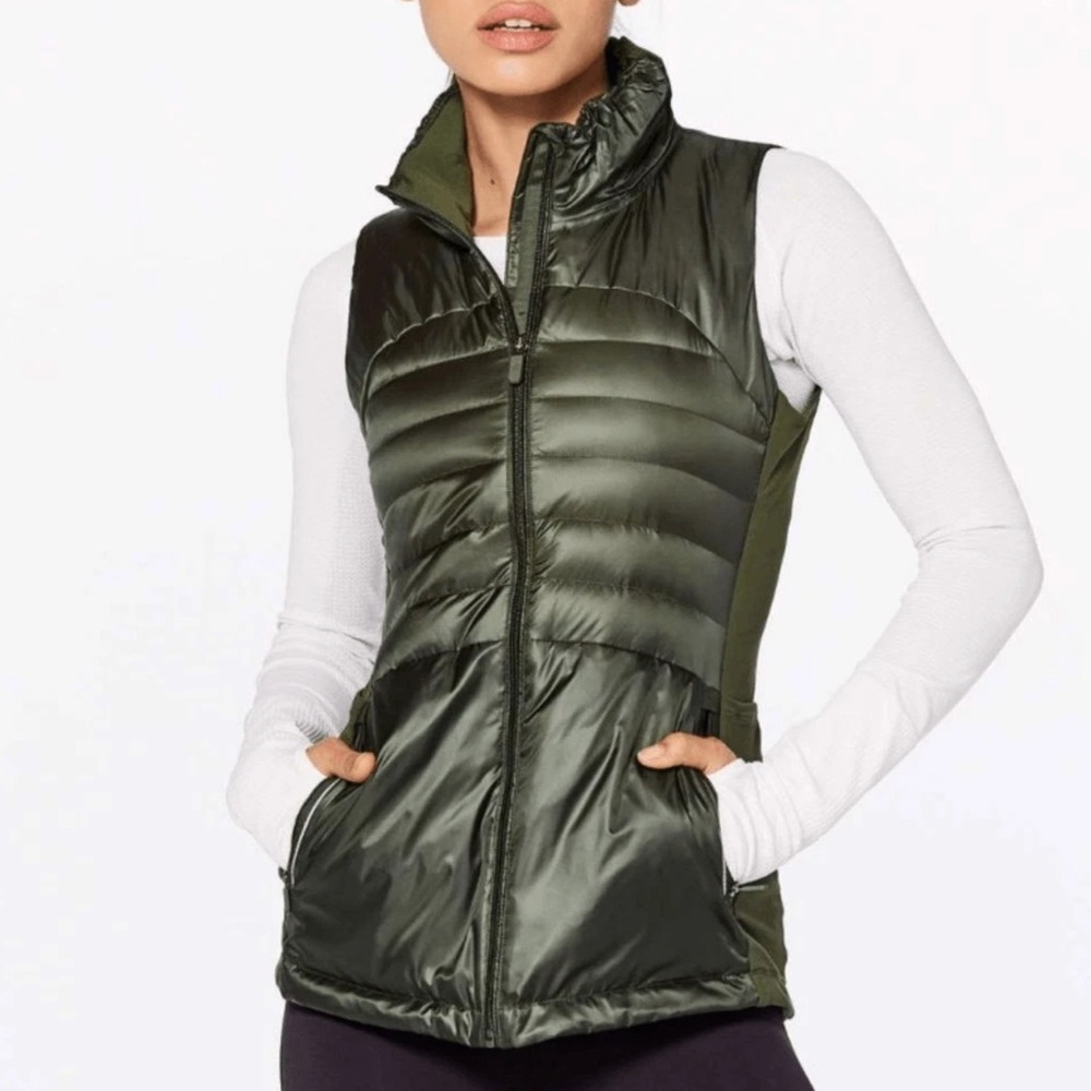 Lululemon Down For A Run Reflective Gator Green Vest Size 8